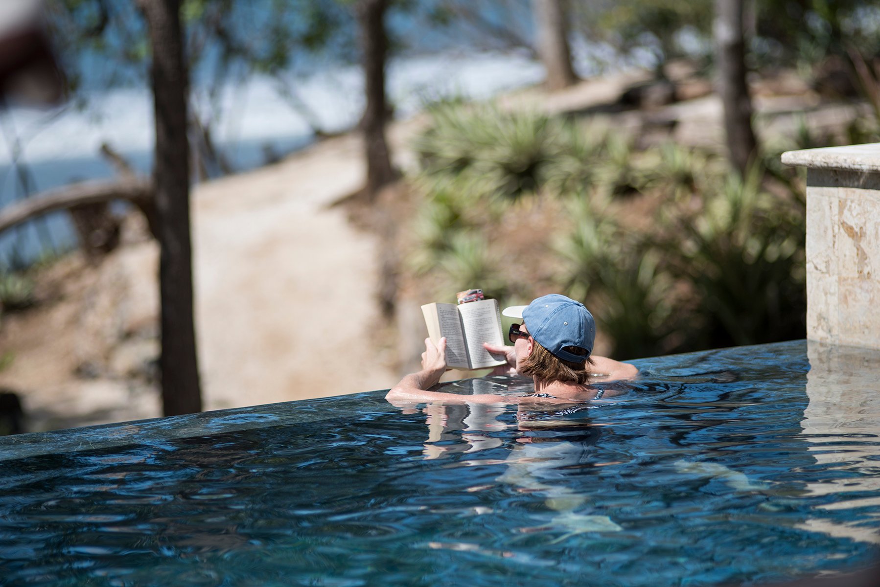 las-catalinas-relaxing-beach-club